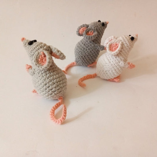 Small Mouse - Crochet Pattern